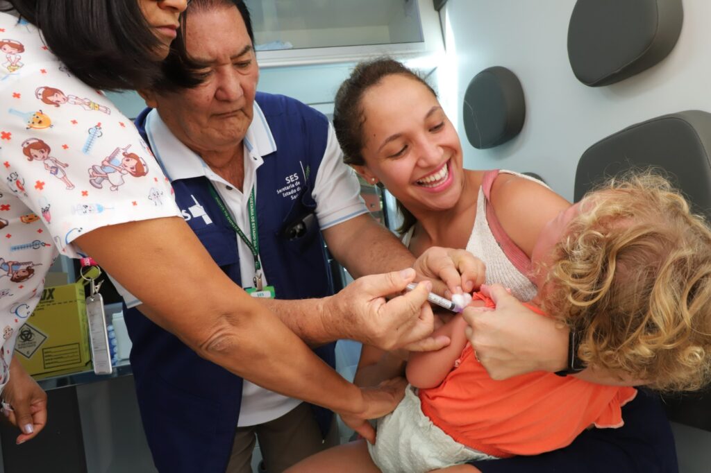 Goiás amplia vacinação contra gripe para toda a população e alerta para alta nos casos de H1N1