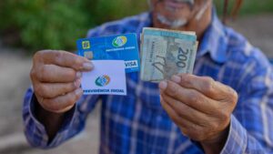 previdencia social dinheiro homem fdr 6 1024x576 1