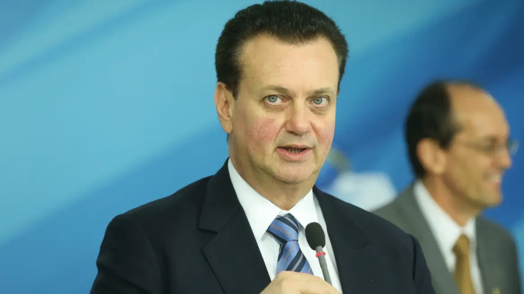 Kassab traça alternativas e ensaia voo próprio do Centrão em 2026