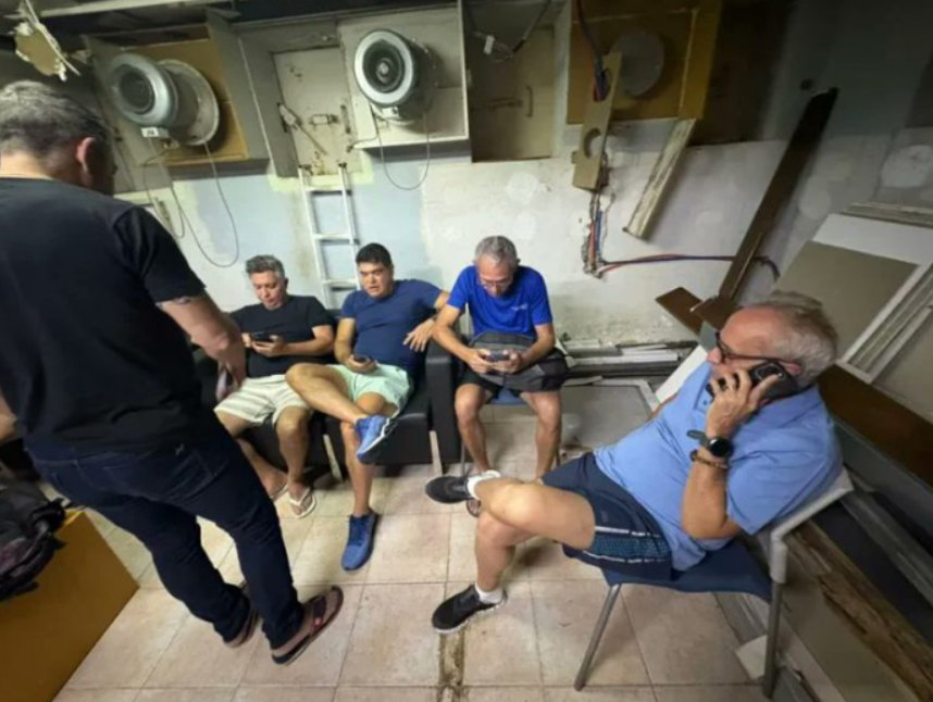 Políticos brasileiros deixam Israel e cruzam fronteira com a Jordânia