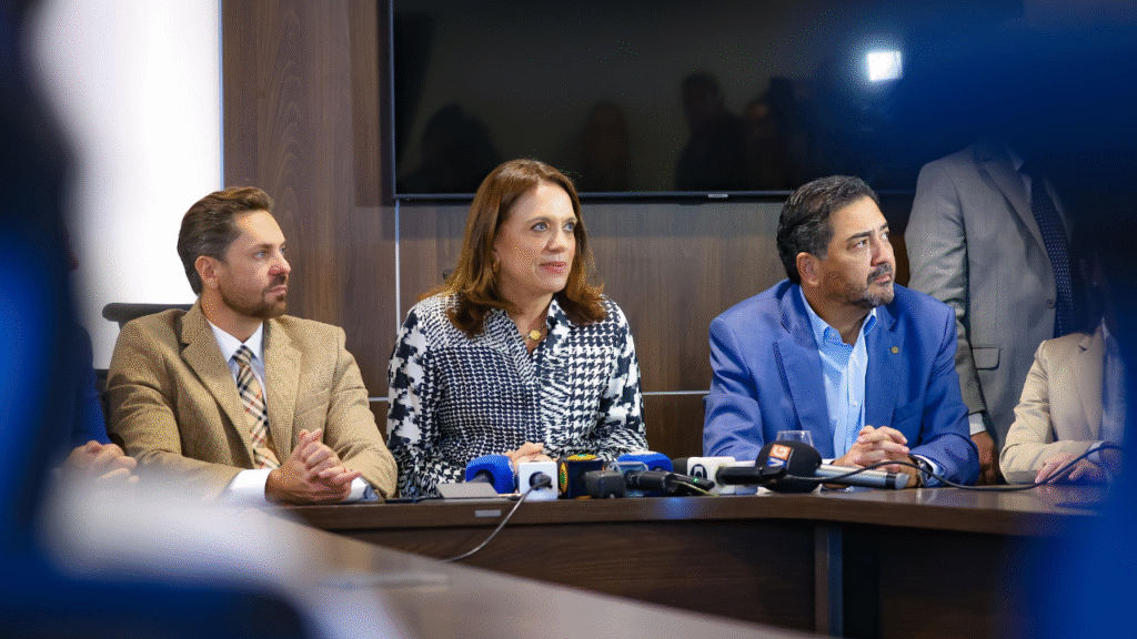 Bruno Peixoto, Gracinha Caiado e Tales Barreto