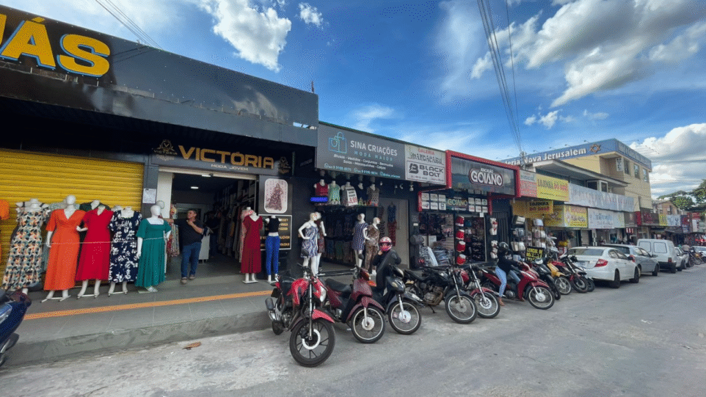 ação gerou uma confusão entre a proprietária e a equipe de fiscalização Foto: Isadora Carvalho/O HOJE