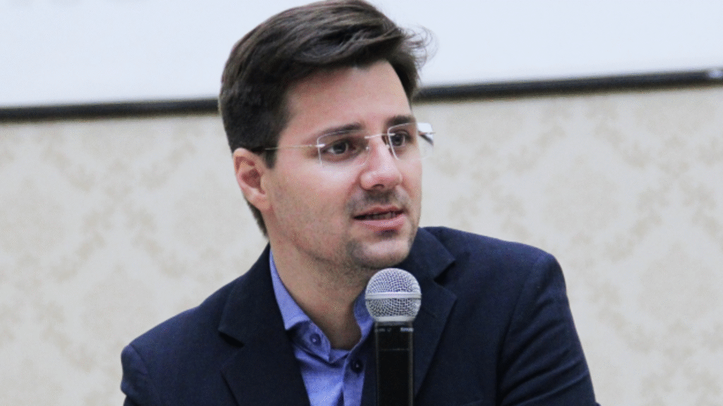 Henrique César irá tirar licença da Alego por 120 dias