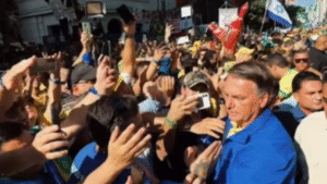 Bolsonaro na Paulista: críticas ao STF e pedido por maioria no Congresso