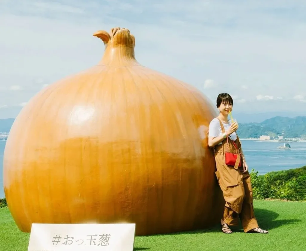 cebola escultura japao ilha de awaji