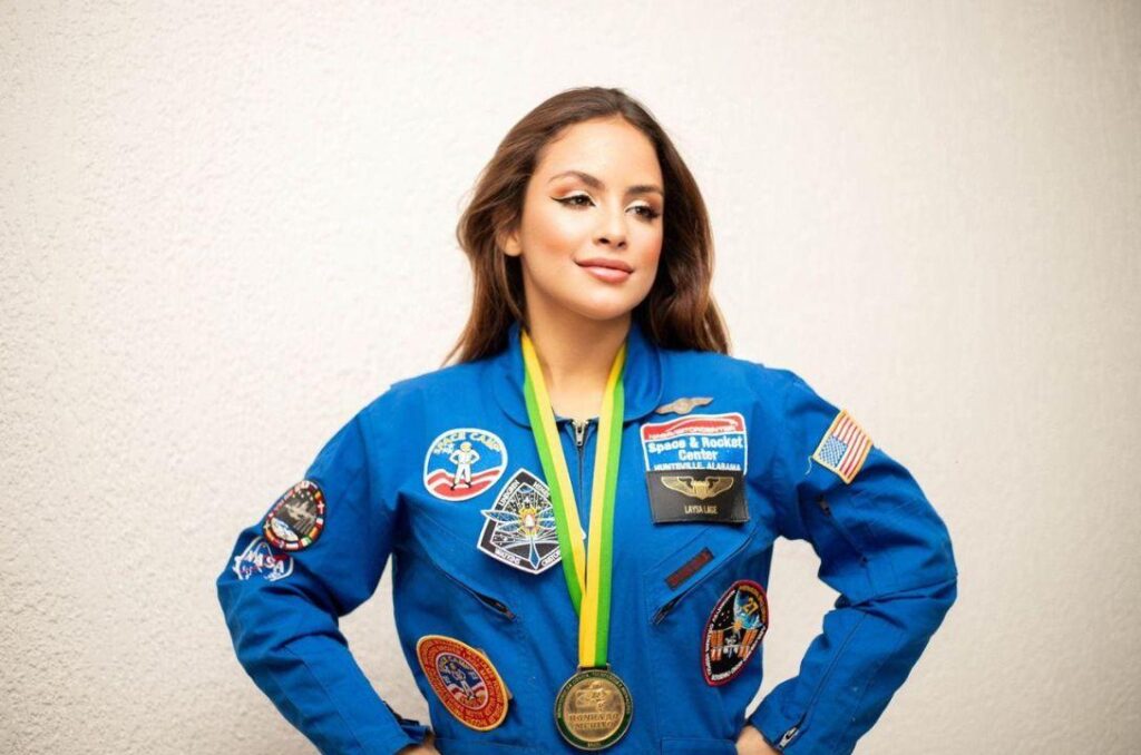 ela vai ao espaco a jovem brasileira que fez historia 94329