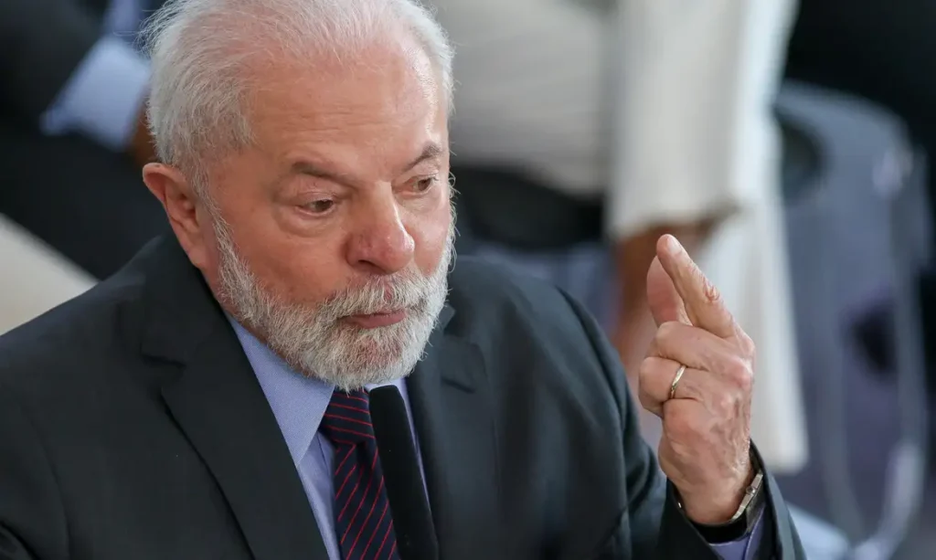 Lula acena aos evangélicos, mas tem dificuldade para reconquistar apoio