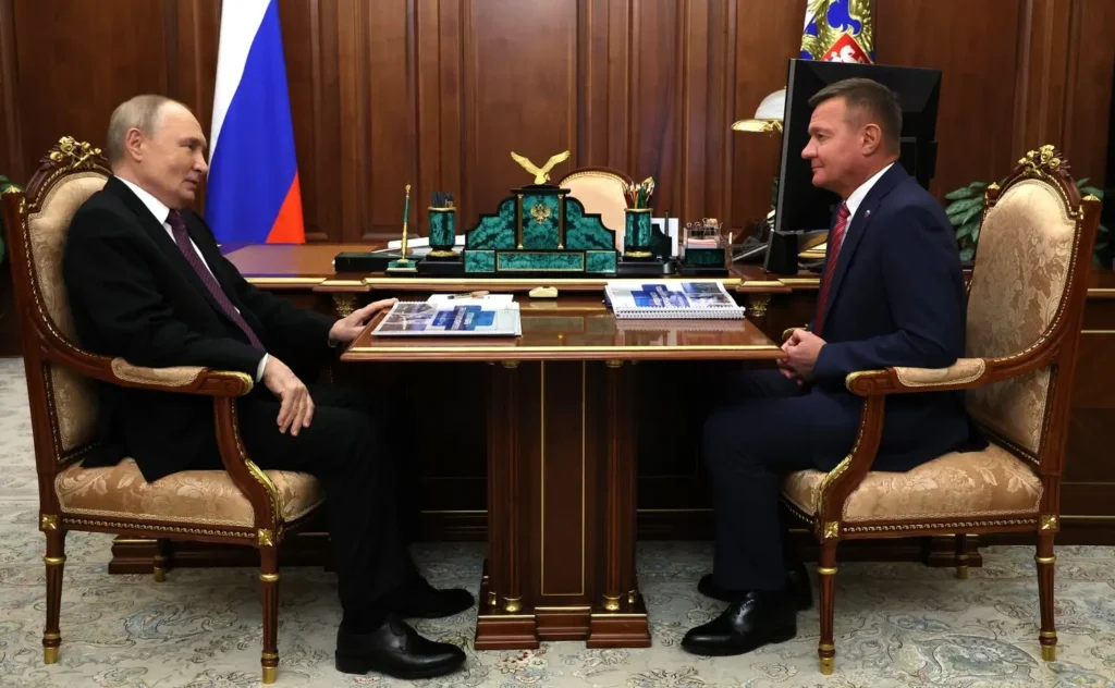 Ministro russo Roman Starovoit é encontrado morto horas após ser demitido por Putin