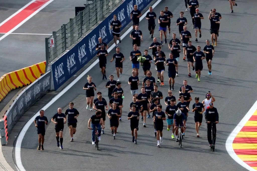 Gasly homenageia Anthoine Hubert em Spa com caminhada anual no circuito