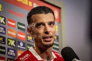 Bruno Xavier, atacante do Vila Nova (Foto: Roberto Corrêa | VNFC)