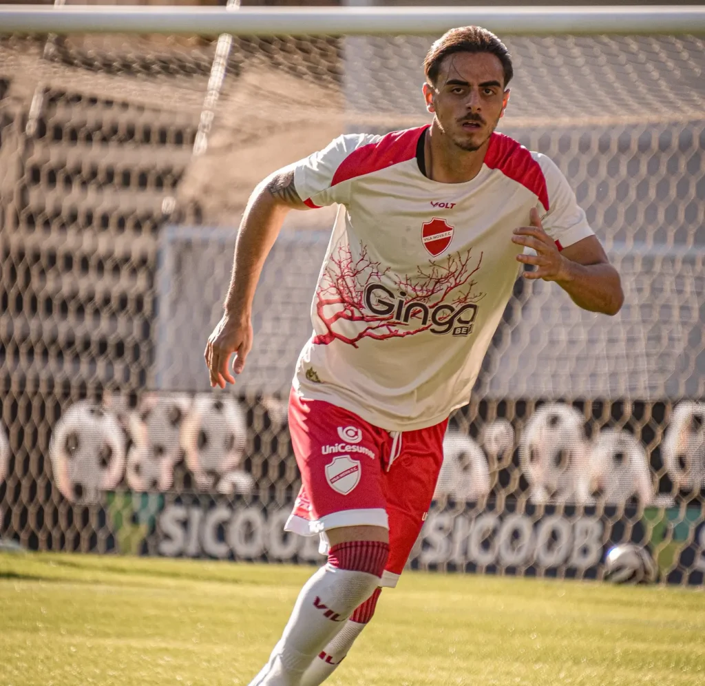 Weverton, zagueiro do Vila Nova (Foto: Roberto Corrêa | VNFC)