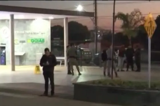 754fc3c9577e4b0b429e83bed4f95748 1