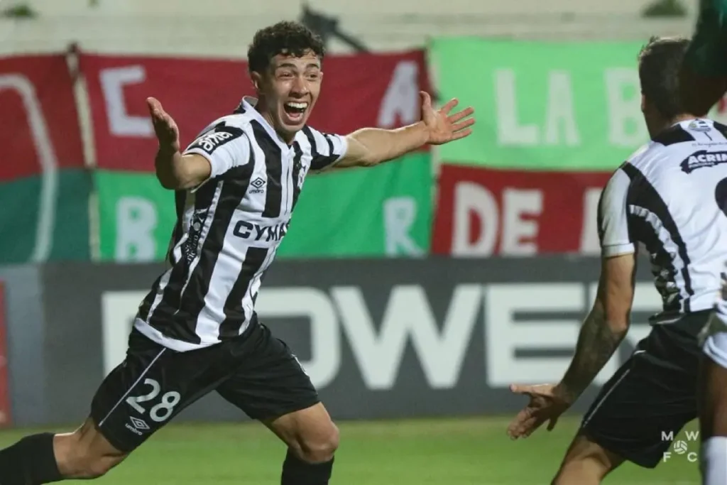 Atacante Uruguaio chega no Atletico GO