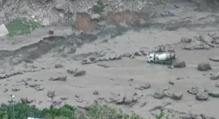 Enchentes devastam fronteira China-Nepal e afetam milhares no sudoeste chinês