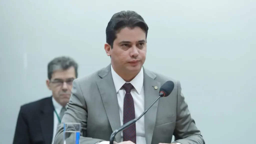 Deputado Federal Júnior Mano (PSB-CE)