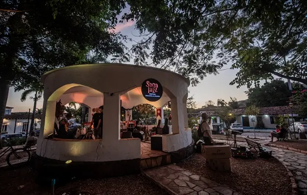 FOTO A Praca do Coreto em Pirenopolis recebera show gratuito como um esquenta para Saga Jazz Festival 2025 dia 31 de Julho