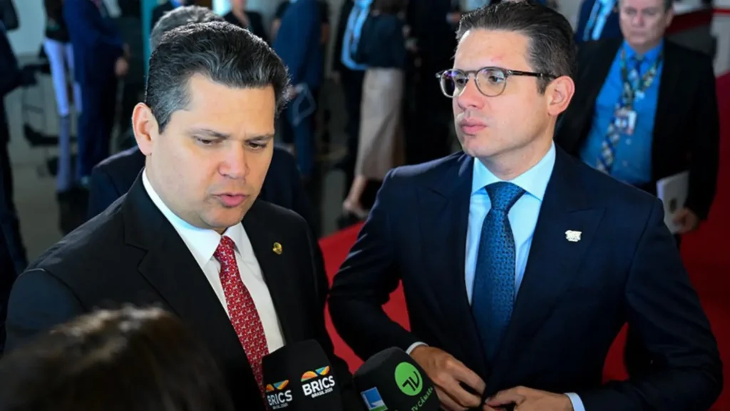 Congresso reage a tarifas de Trump e promete defesa da economia brasileira