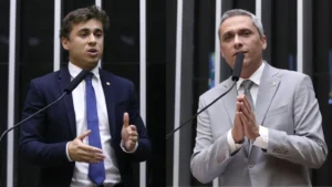 Com Bolsonaro silenciado, quem fala pelo bolsonarismo?