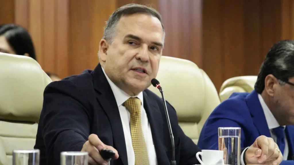 Mabel retira quatro projetos da Câmara por falhas técnicas