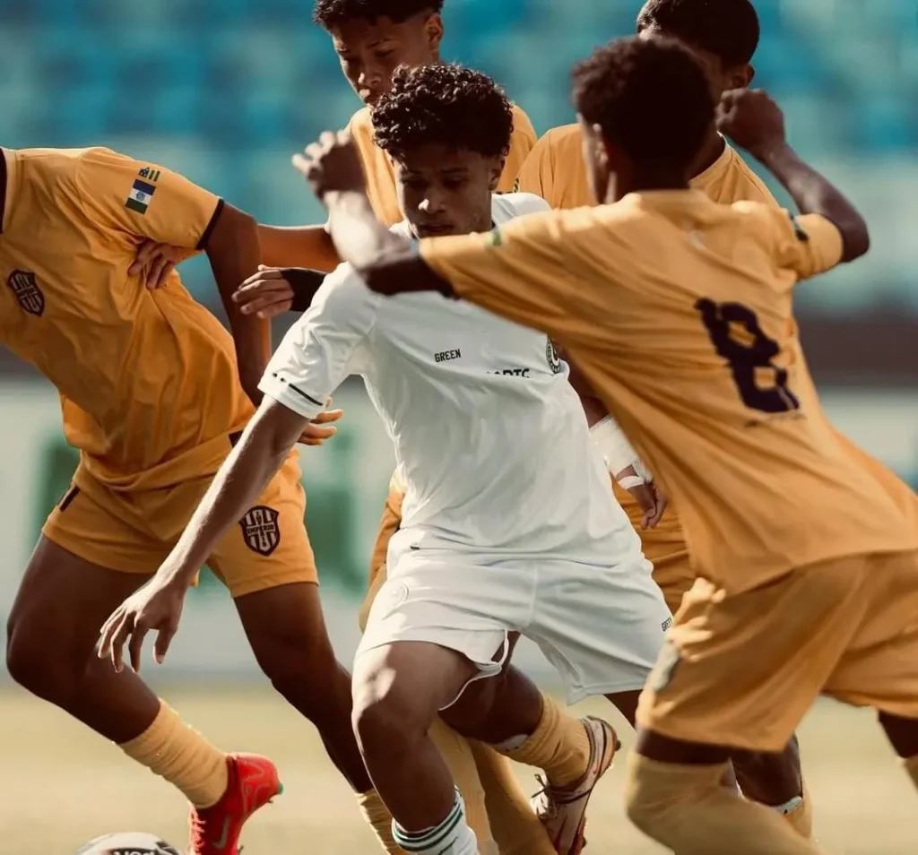 O meia Hygor Souza, atleta da base do Goiás, foi convocado para a Seleção Brasileira Sub-17