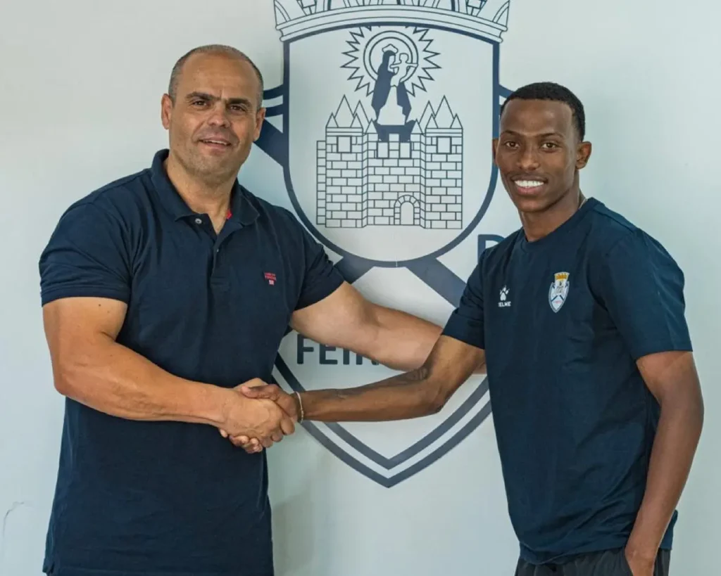 gremio anapolis empresta jogador para portugal