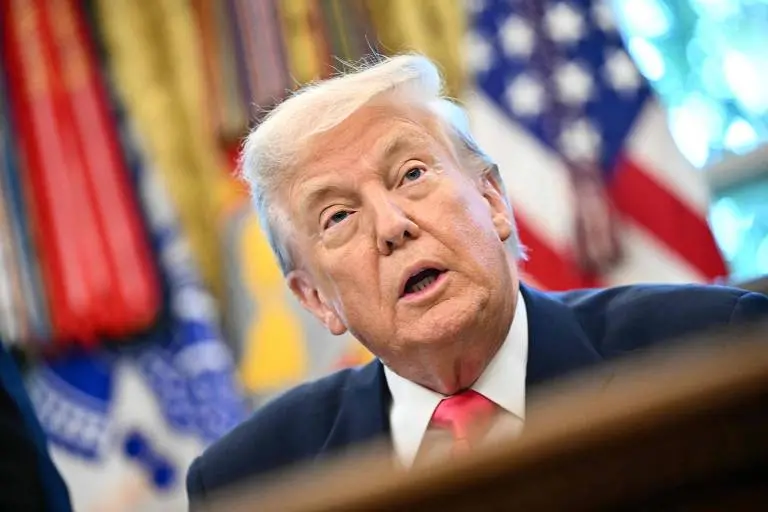 Trump ameaça punir autoridades brasileiras envolvidas no Mais Médicos 2