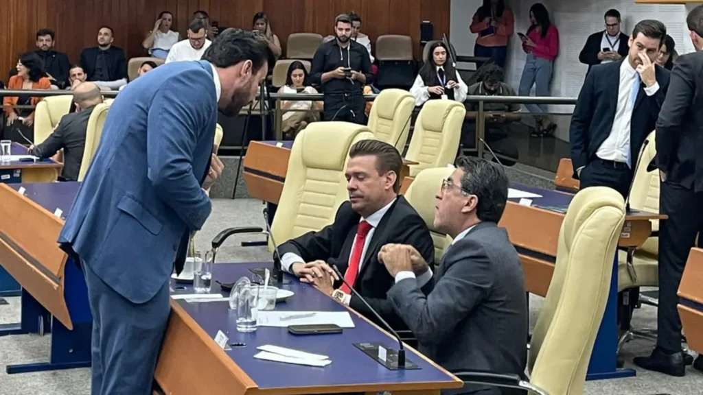 2 Abre thiago foto Fabiano dos Santos Camara Municipal