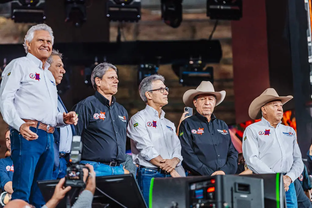 2 abre Foto Alisson Demetrio Divulgacao