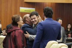 2 abre Foto Millena Cristina Camara Municipal