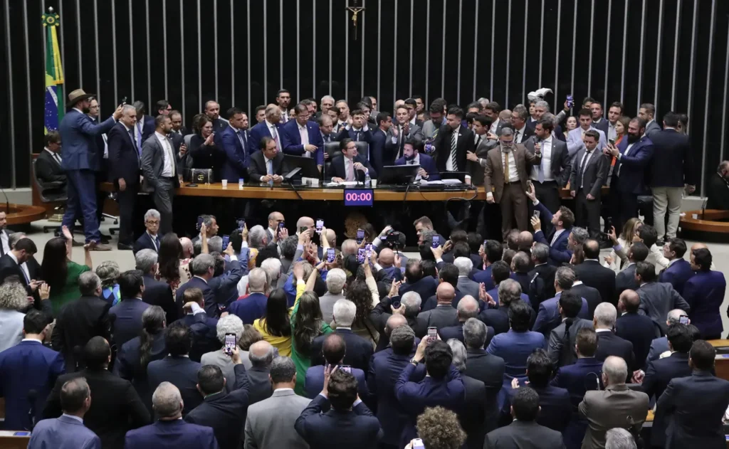 “Pacote da paz” esfria e deixa Congresso sem pacificação