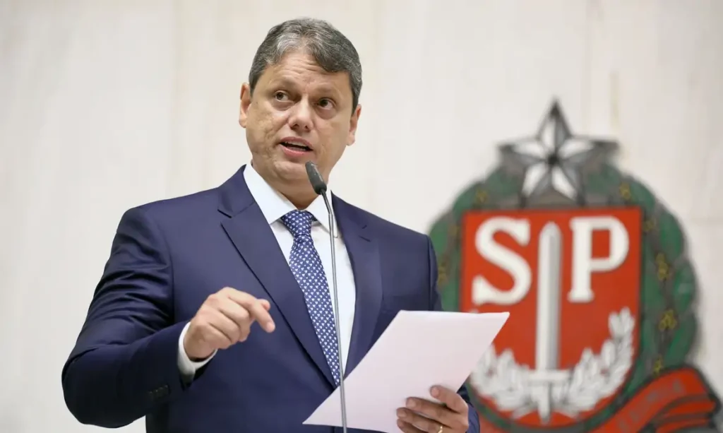 Tarcísio afirma que disputará reeleição em São Paulo