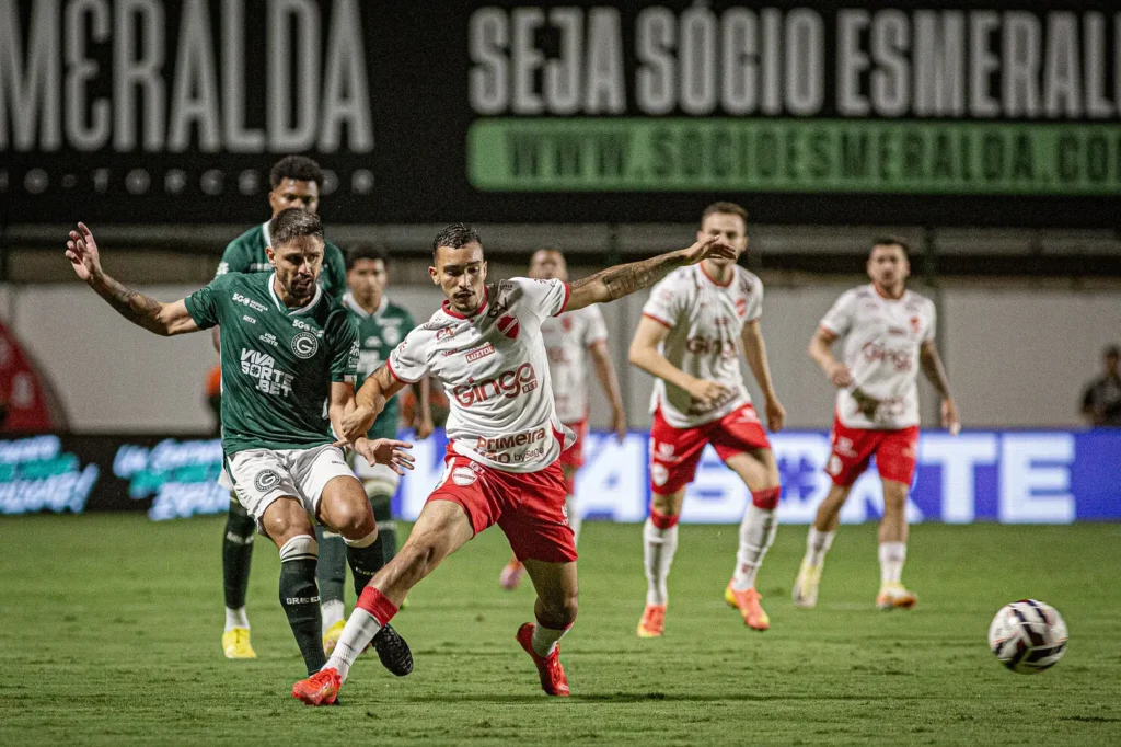 A última vez que o Goiás venceu o Vila Nova foi em janeiro de 2023, pelo Goianão (Foto: Roberto Corrêa / VNFC)