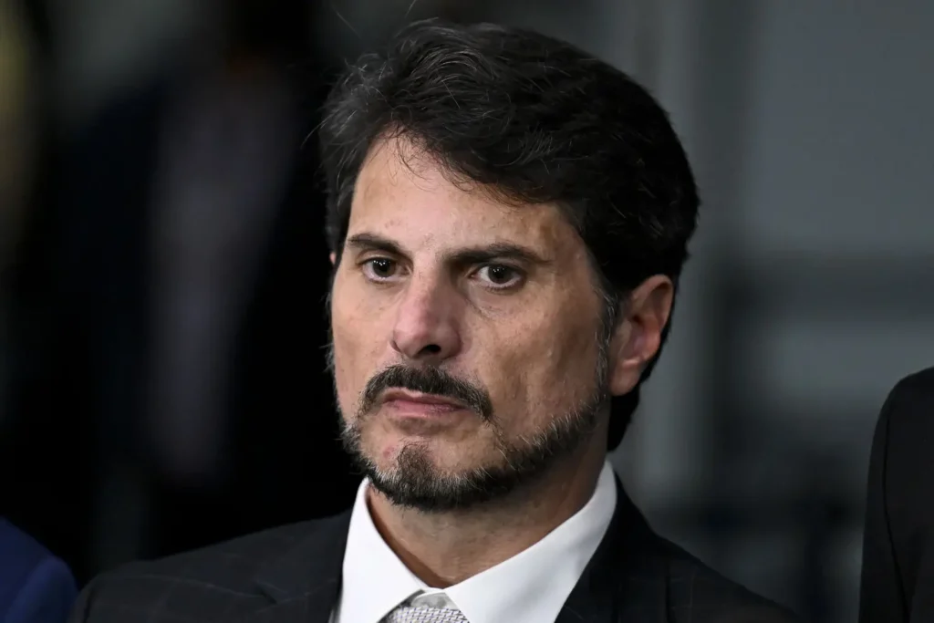 Para evitar derrota no plenário, Senado e STF articulam acordo sobre Marcos do Val