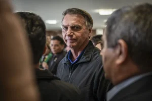 Moraes reforça segurança externa na casa de Bolsonaro