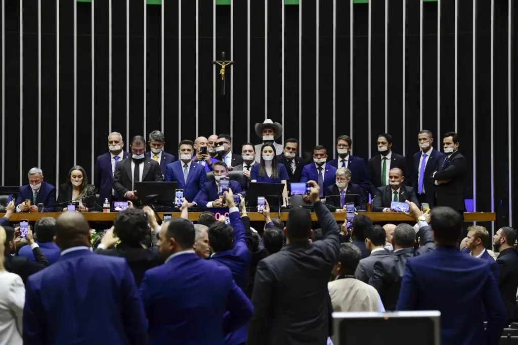 Lula volta a falar em desistir, pois adversários encaram STF Foto: Saulo Cruz/Agência Senado