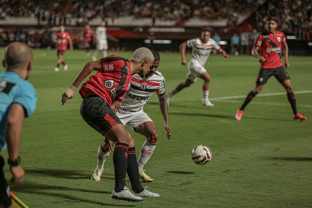 Atletico GO vence botafogo sp por 2 a 0