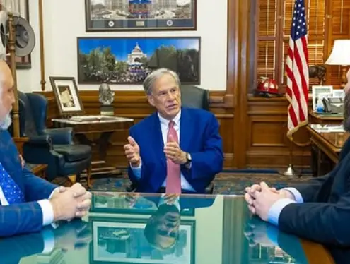 Abbott ordena prisão de democratas por boicote à votação no Texas