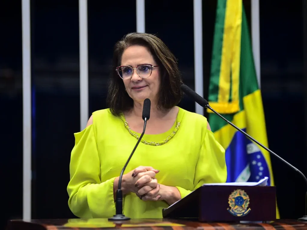 Damares Alves pede punição a influenciador acusado de sexualizar menores após denúncia em vídeo de Felca Foto:Senado Federal