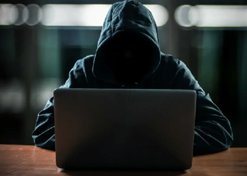 Golpes online Freepik