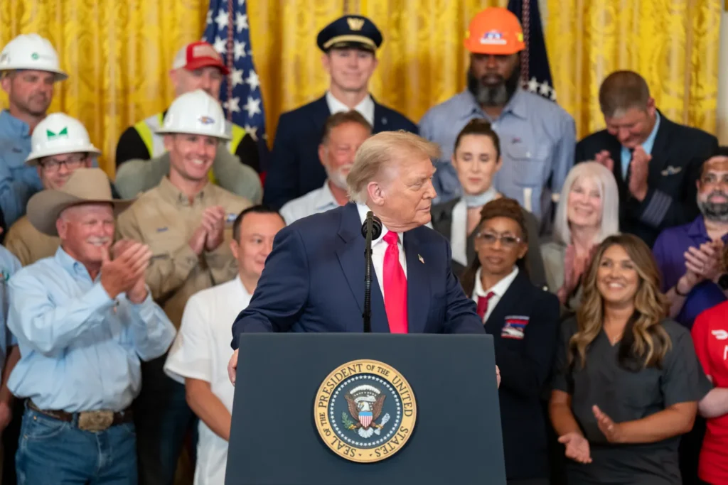 Trump vê avanço com Putin mas sanções ainda seguem previstas