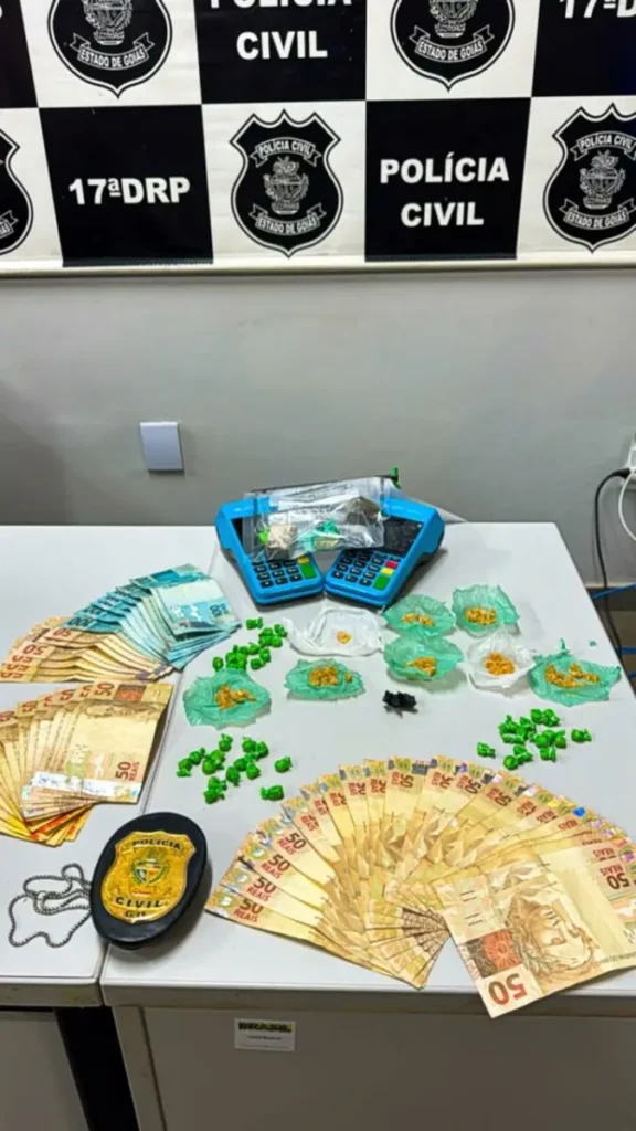 PCGO prende quatro pessoas por trafico e apreende drogas em Aguas Lindas de Goias