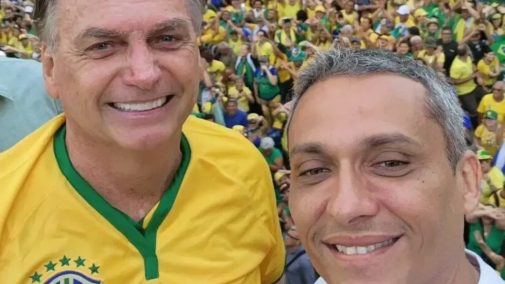Moraes veta visita de Gayer a Bolsonaro em prisão domiciliar
