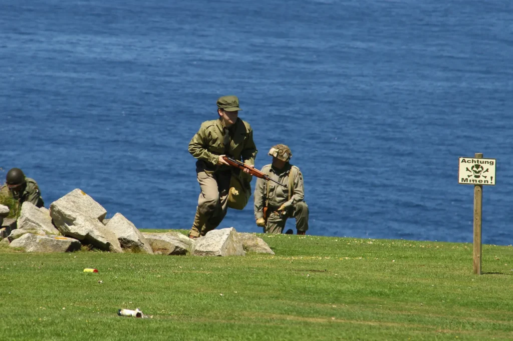 Soldado abre fogo em base militar nos EUA e deixa 5 colegas feridos