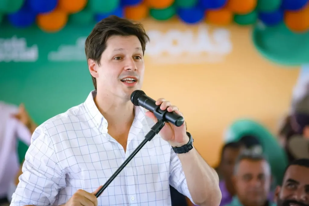 boneco vice Daniel Vilela Romullo Carvalho Secom 13 1536x1024 1