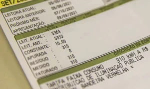 Redução nas tarifas de energia elétrica residencial e a queda nos preços dos alimentos Foto: Marcello Casal Jr./Agência Brasil