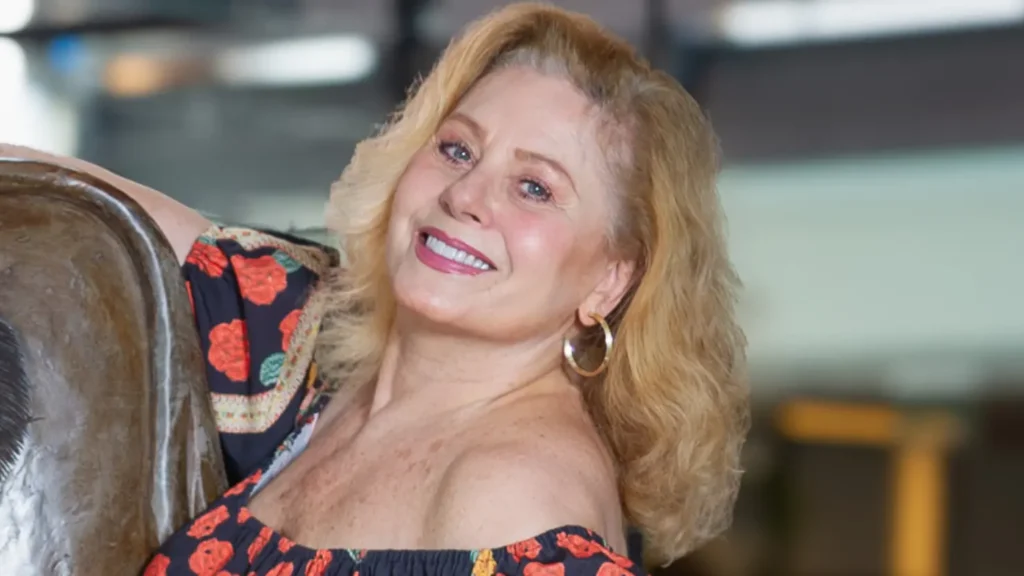 em cartaz pelo brasil vera fischer trava luta contra o etarismo ninguem me segura