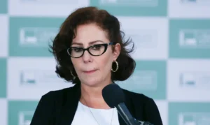 Carla Zambelli segue presa na Itália após nova audiência