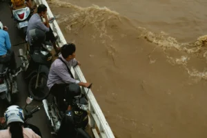 Chuvas deixam ao menos 200 mortos entre Índia e Paquistão