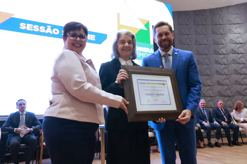 A ministra citou Cora Coralina e Guimarães Rosa para reforçar a importância do vínculo com Goiás Foto: Carlos Costa