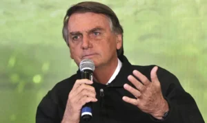 Bolsonaro realiza primeiros exames após início da prisão domiciliar em Brasília